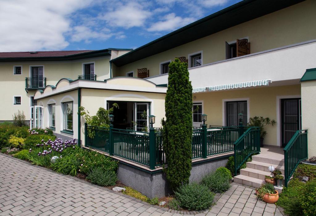 Landhaus Pannonia Morbisch am See Bagian luar foto